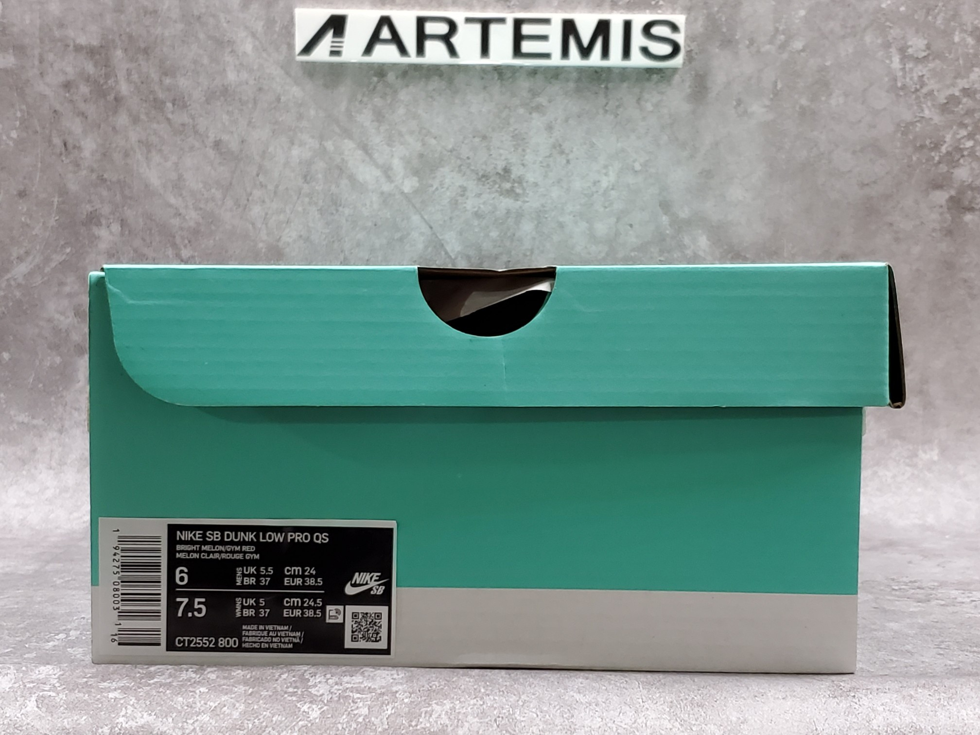 Nike SB Dunk Low StrangeLove Skateboards