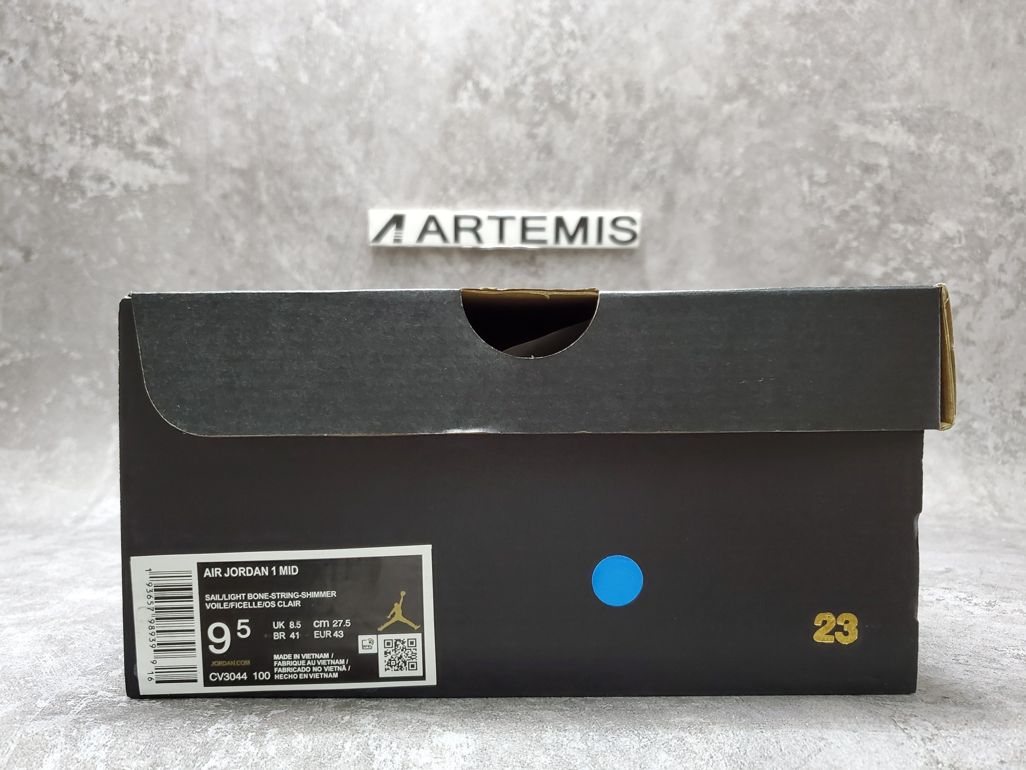 Air Jordan 1 Mid Milan