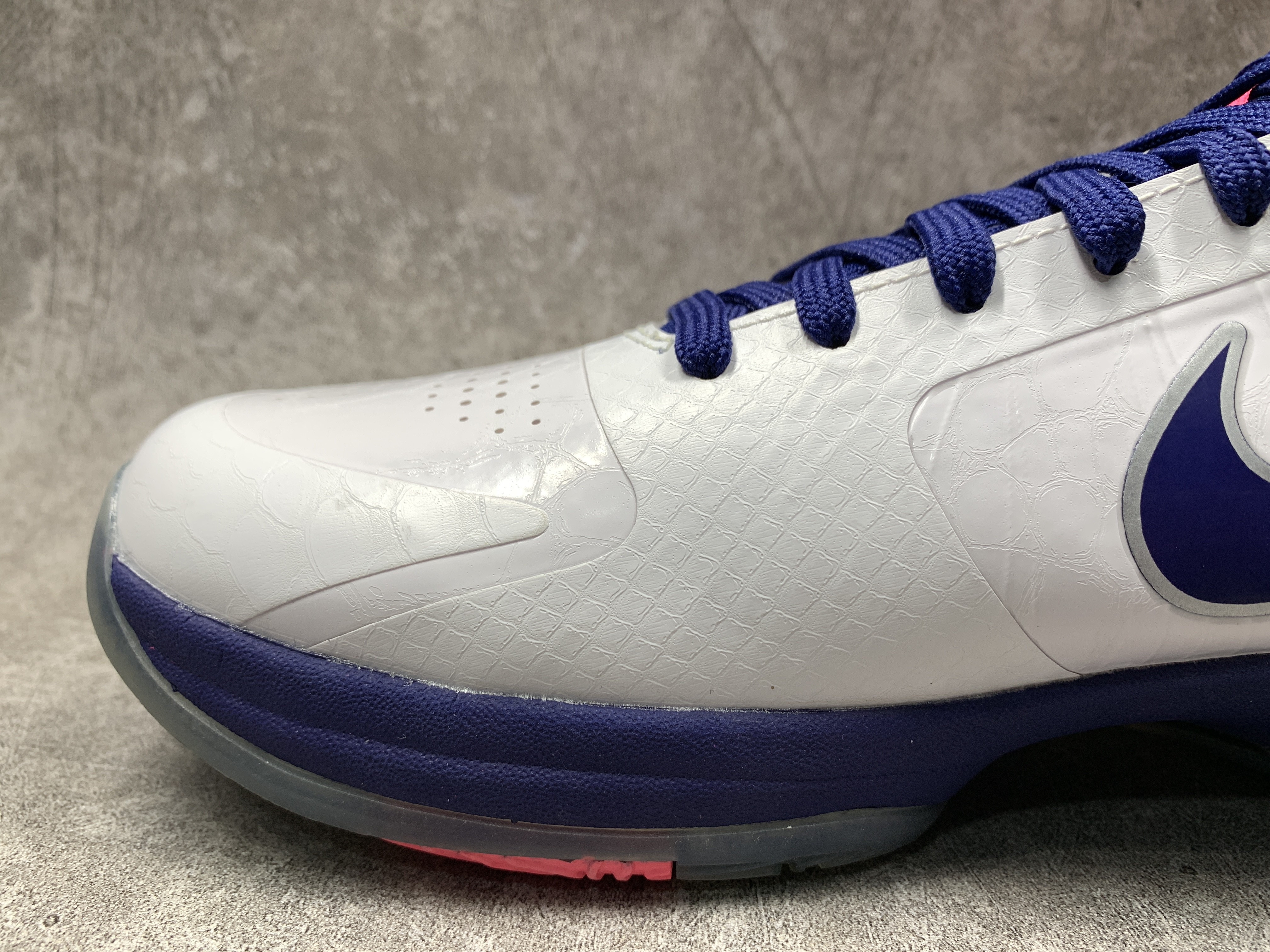 Nike Zoom Kobe 5 Protro Kay Yow