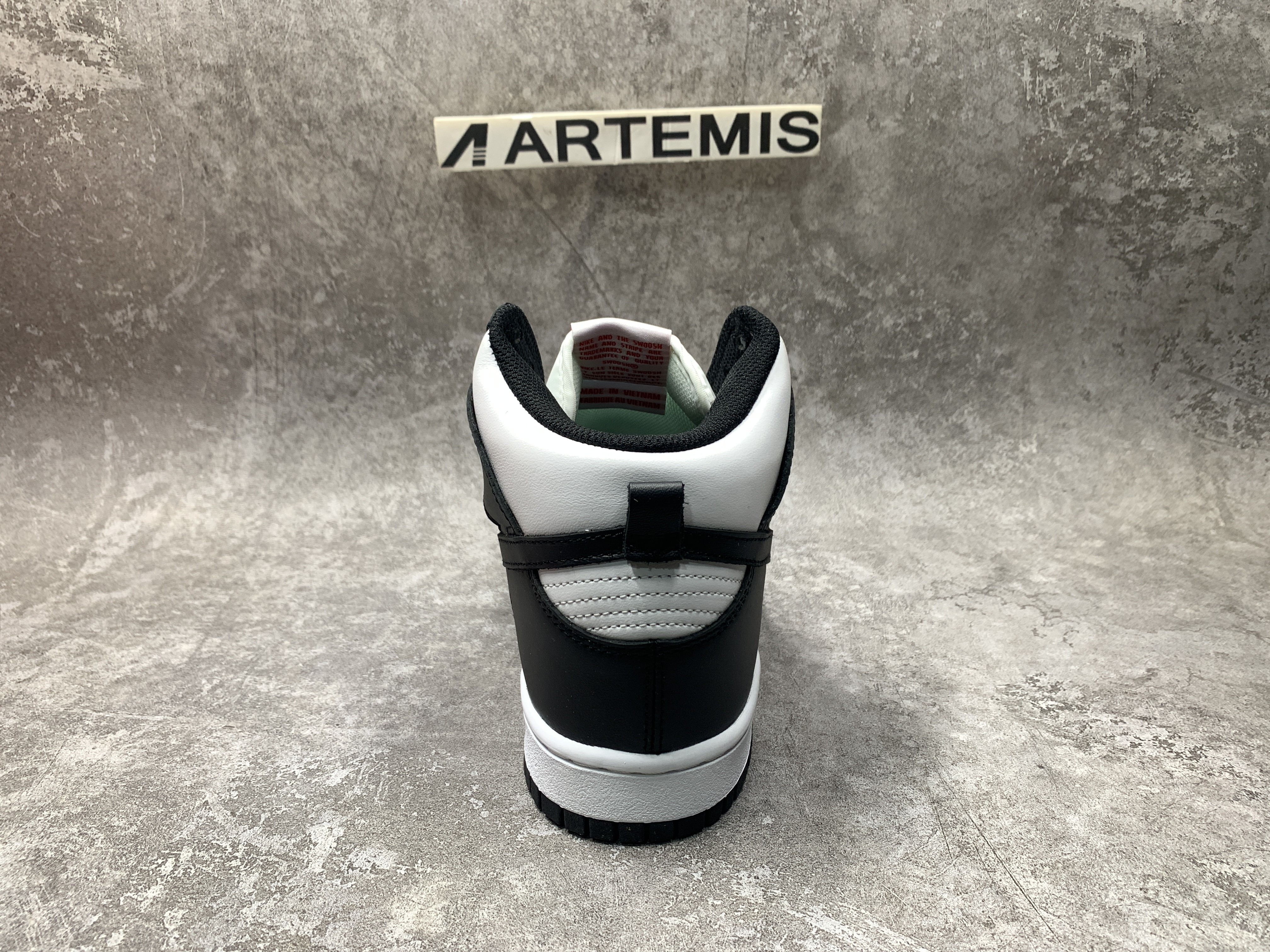 Nike Dunk High Panda