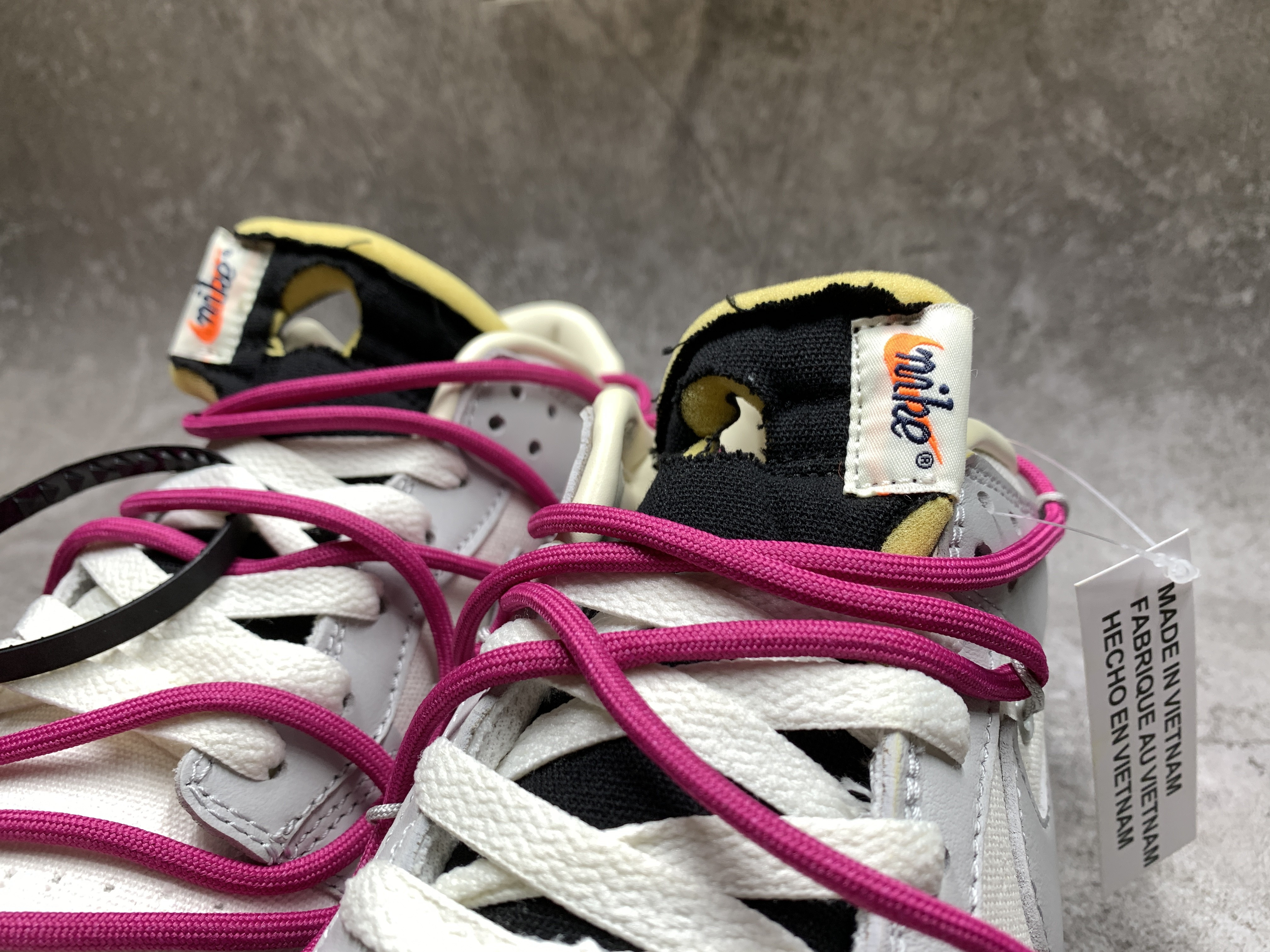 Off-White x Dunk Low Lot 30 of 50