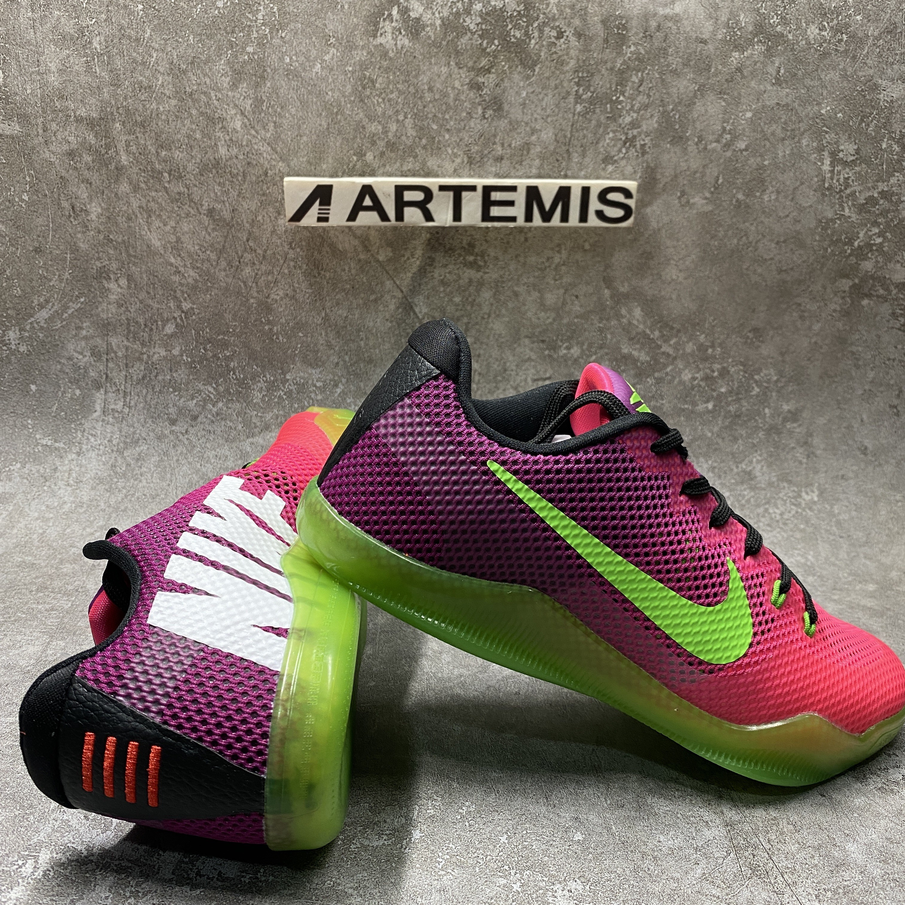 Nike Kobe 11 EM Low Mambacurial