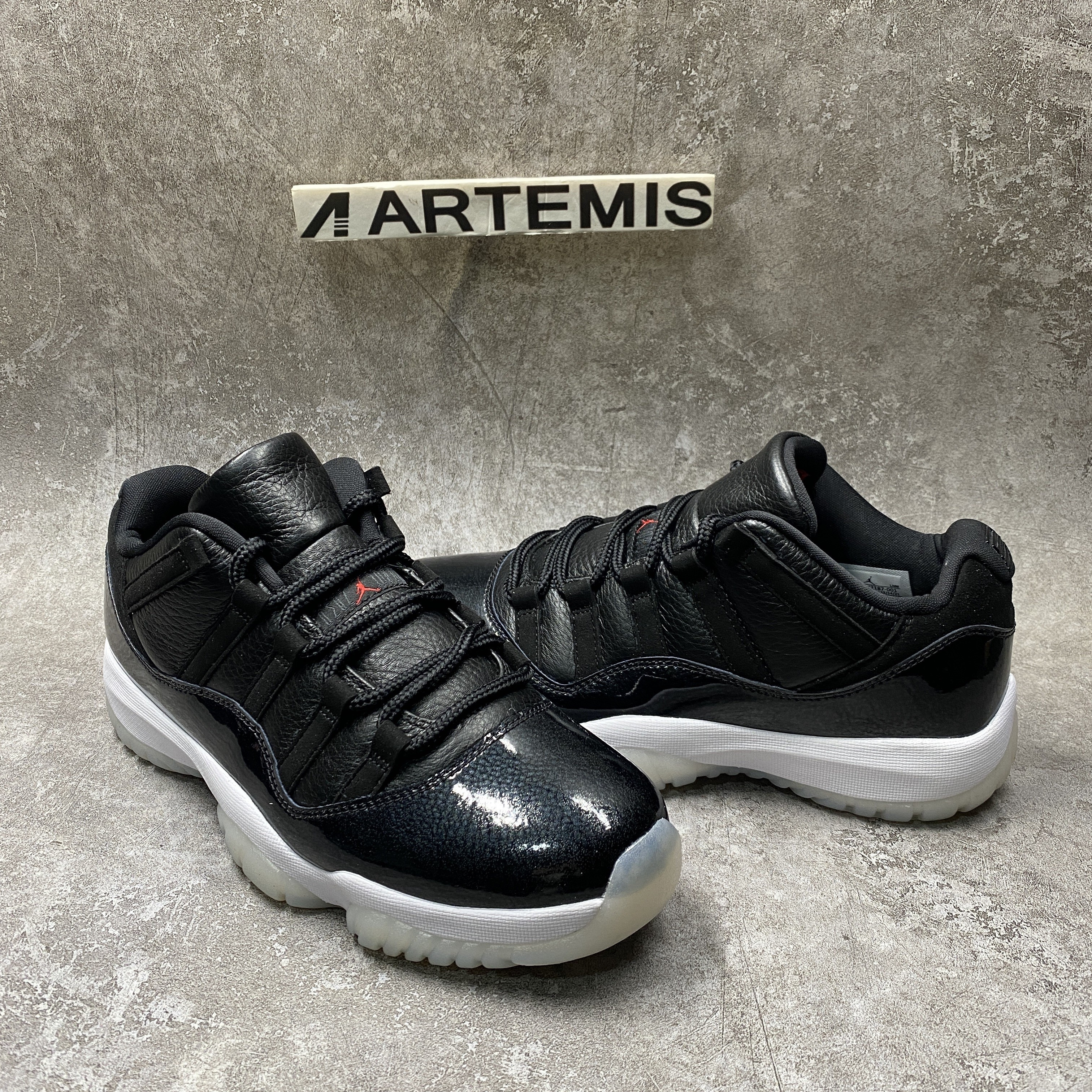 Air Jordan 11 Retro Low 72-10