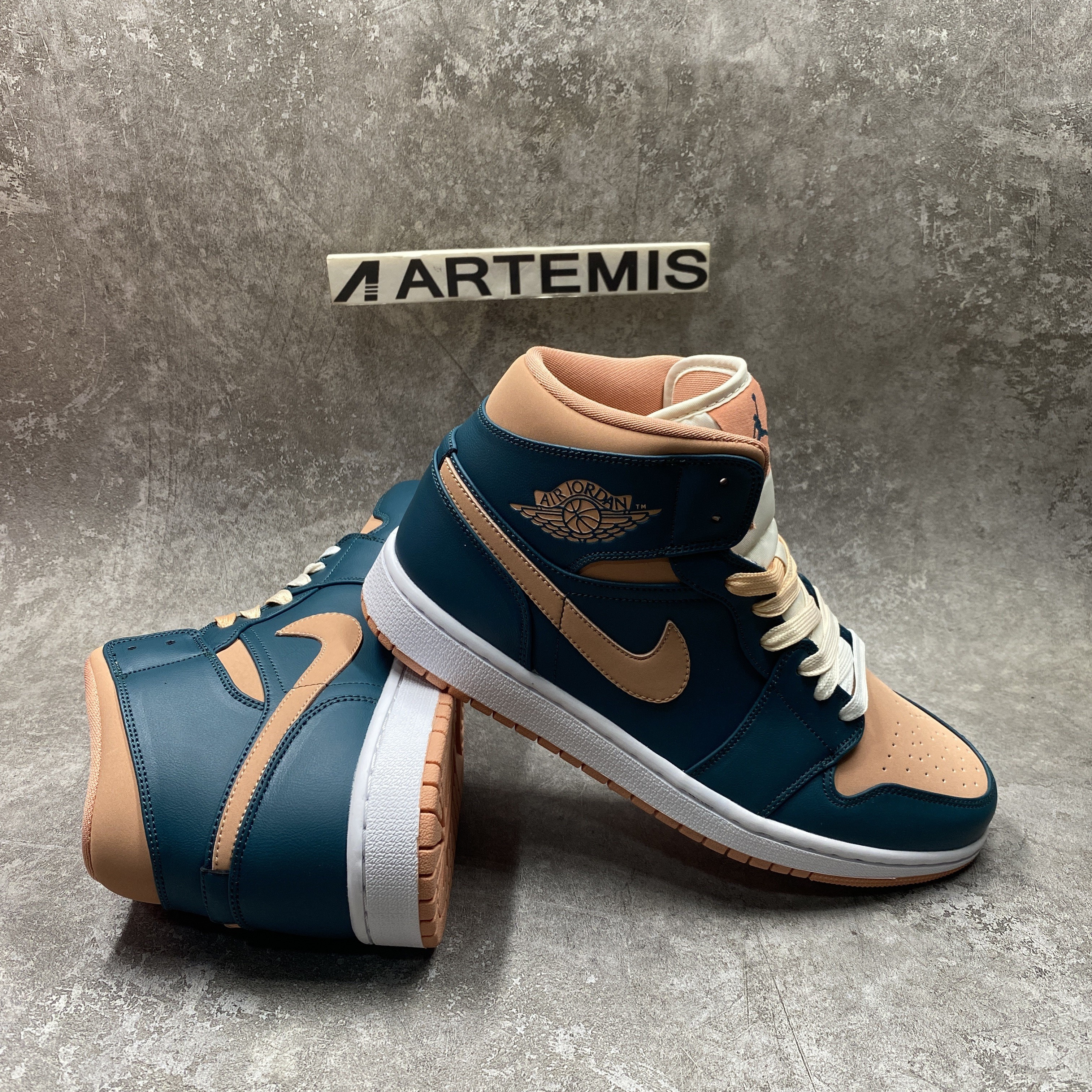 Air Jordan 1 Mid Dark Teal Green