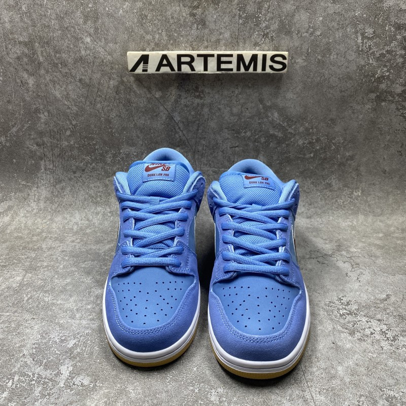 Nike SB Dunk Low Philadelphia Phillies