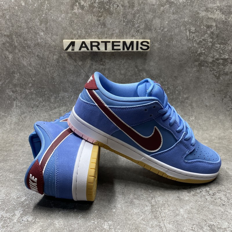 Nike SB Dunk Low Philadelphia Phillies