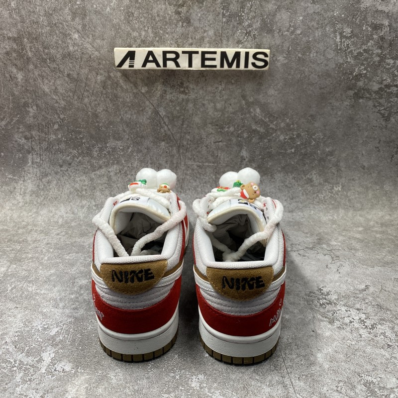 Nike Dunk Low SE Merry Christmas