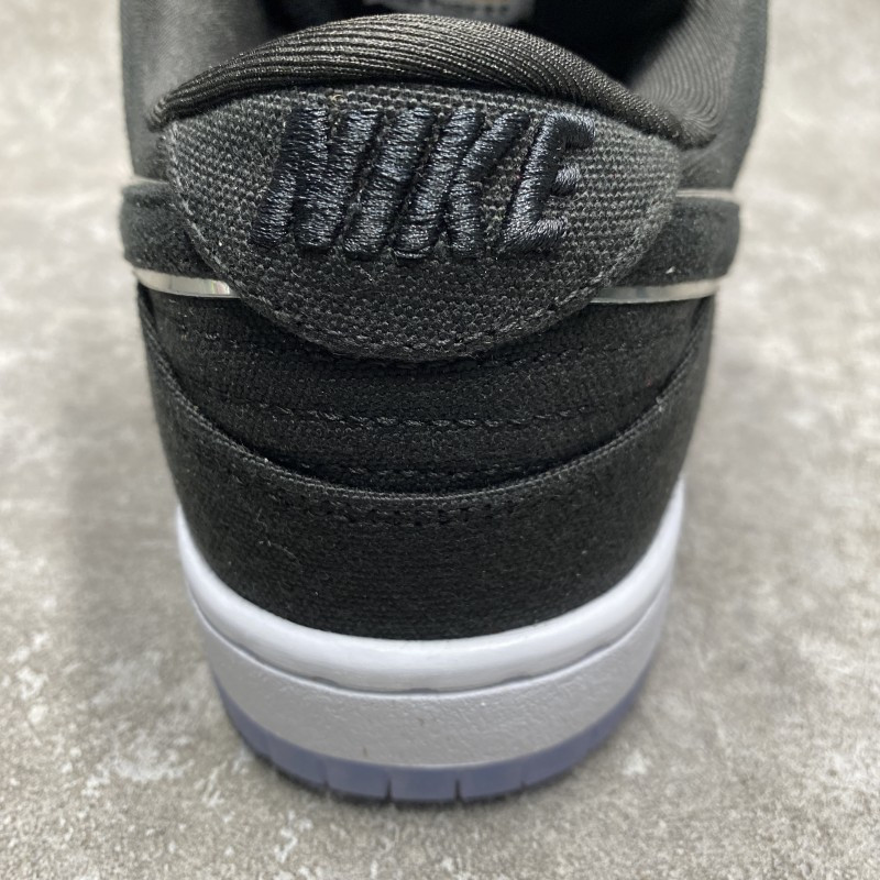 Nike SB Dunk Low Black White
