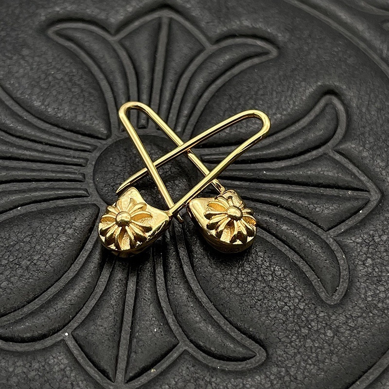 Ch**me He**ts earrings