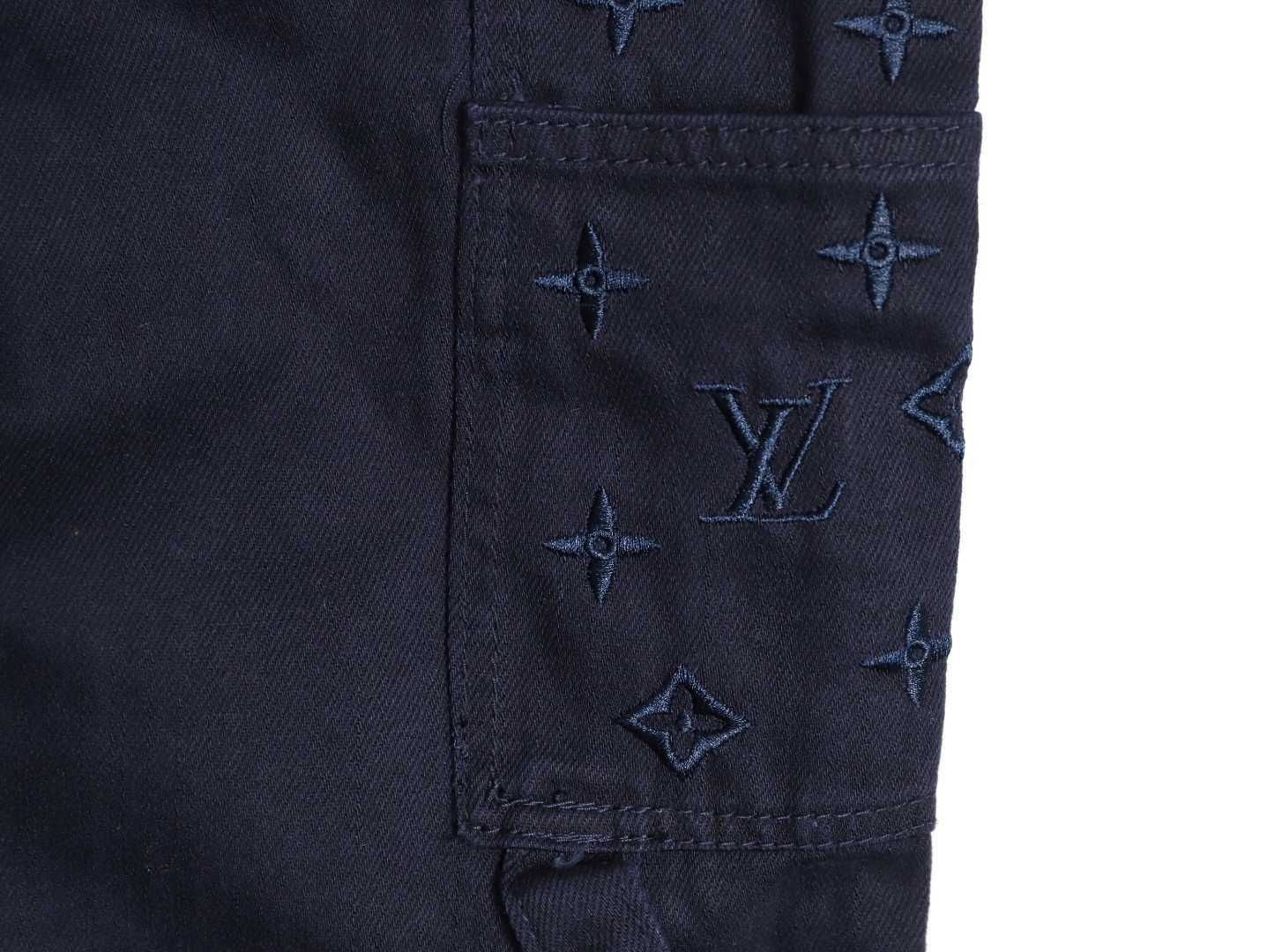 L0*is V*t0n LV Jeans