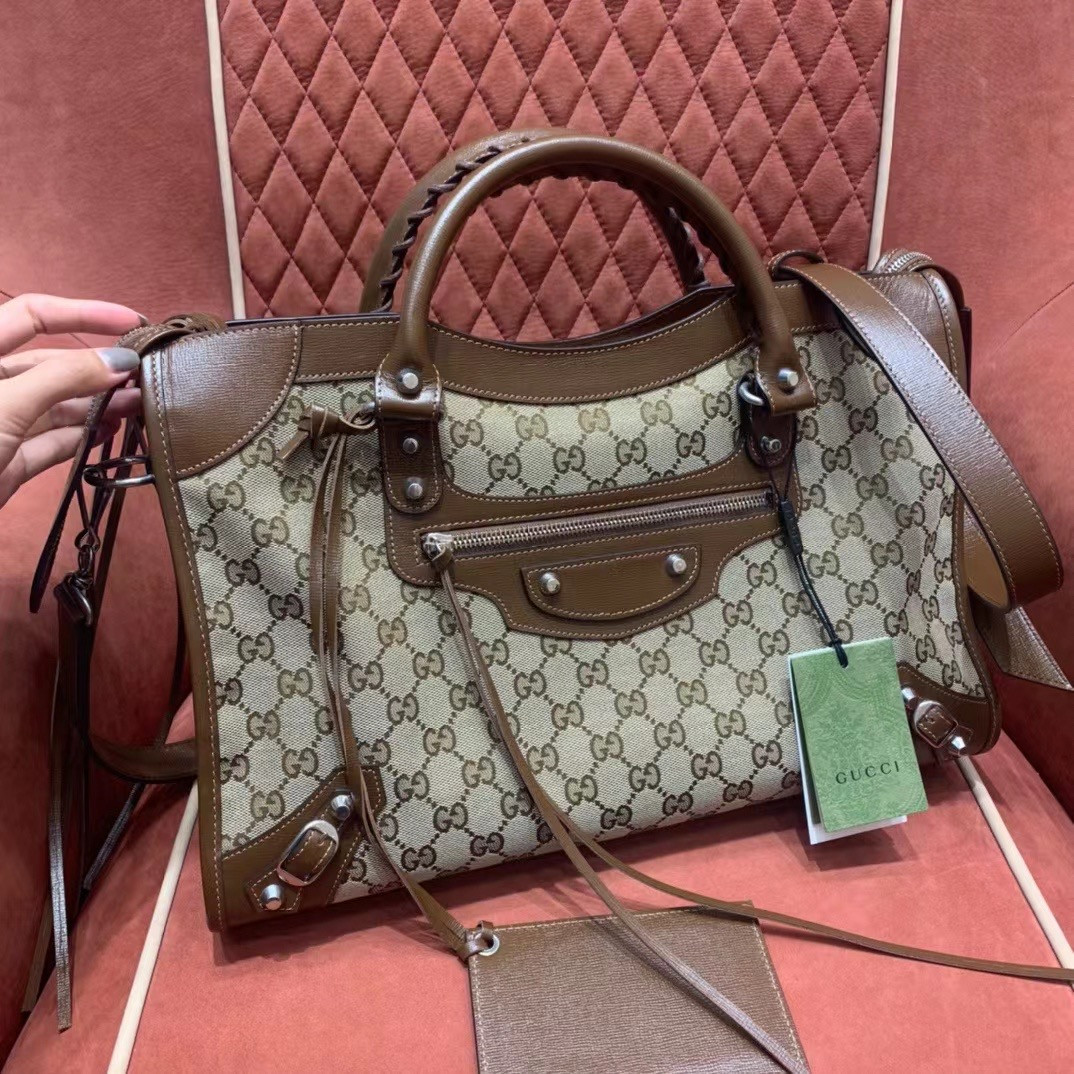G*u*i The Hacker Project Neo Classic Medium Handbag