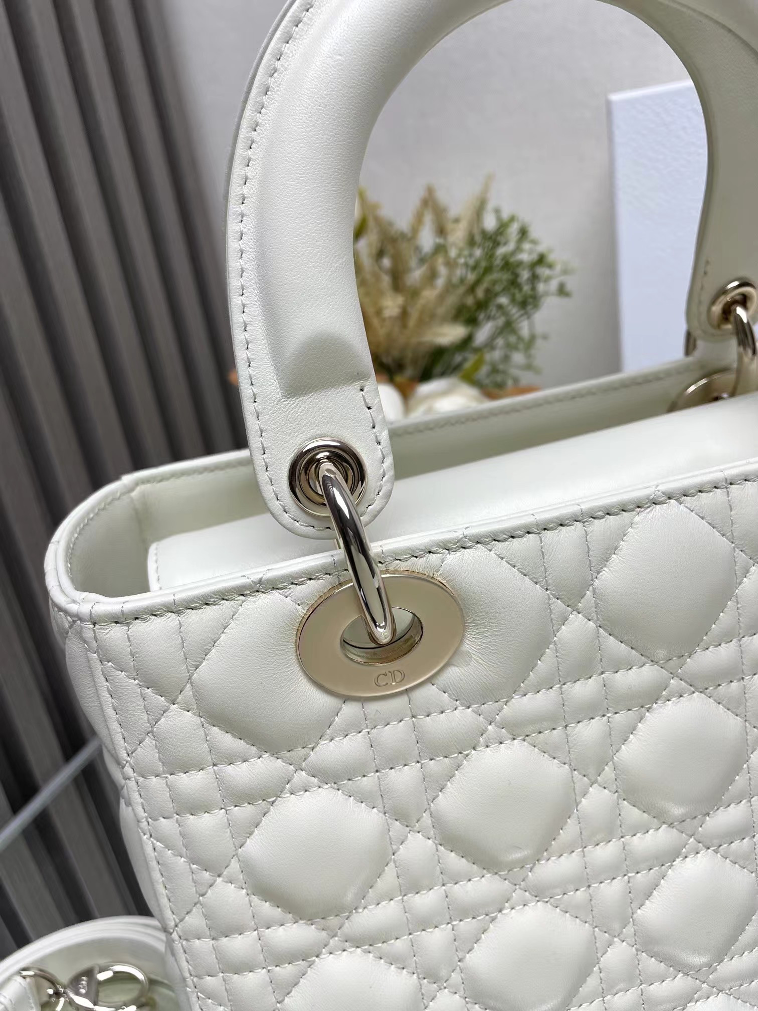 Medium Lady D*0r Bag  24 x 20 x 12 cm