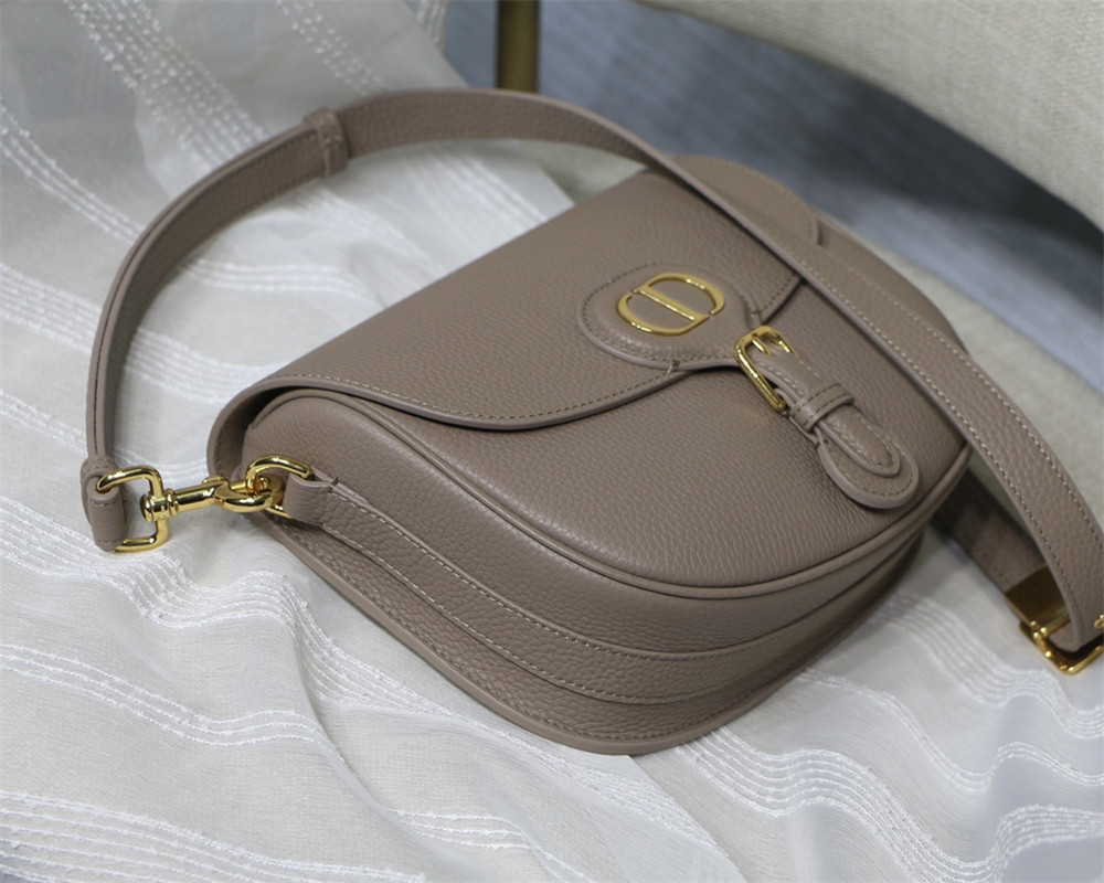 MEDIUM D*0r BOBBY BAG Grey Grained Calfskin