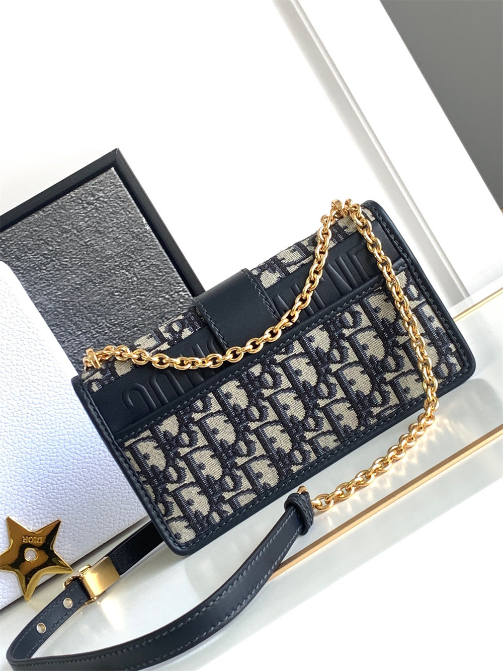D*0r 30 MONTAIGNE EAST-WEST BAG WITH CHAIN Blue D*0r Oblique Jacquard 21 x 12 x 6 cm / 8.5 x 4.5 x 2.5 inches