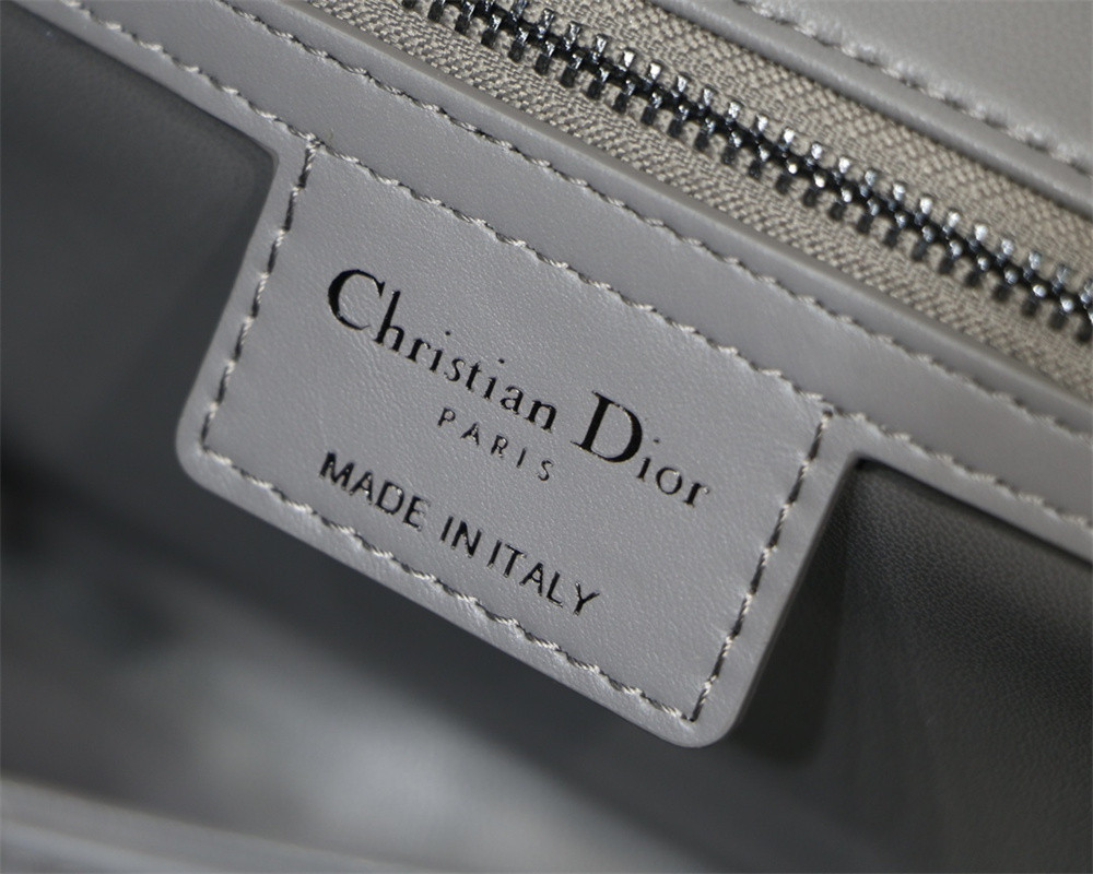 MEDIUM D*0r CARO BAG Grey S*pple Cannage Calfskin With Silver Hardware 25.5 x 15.5 x 8 cm