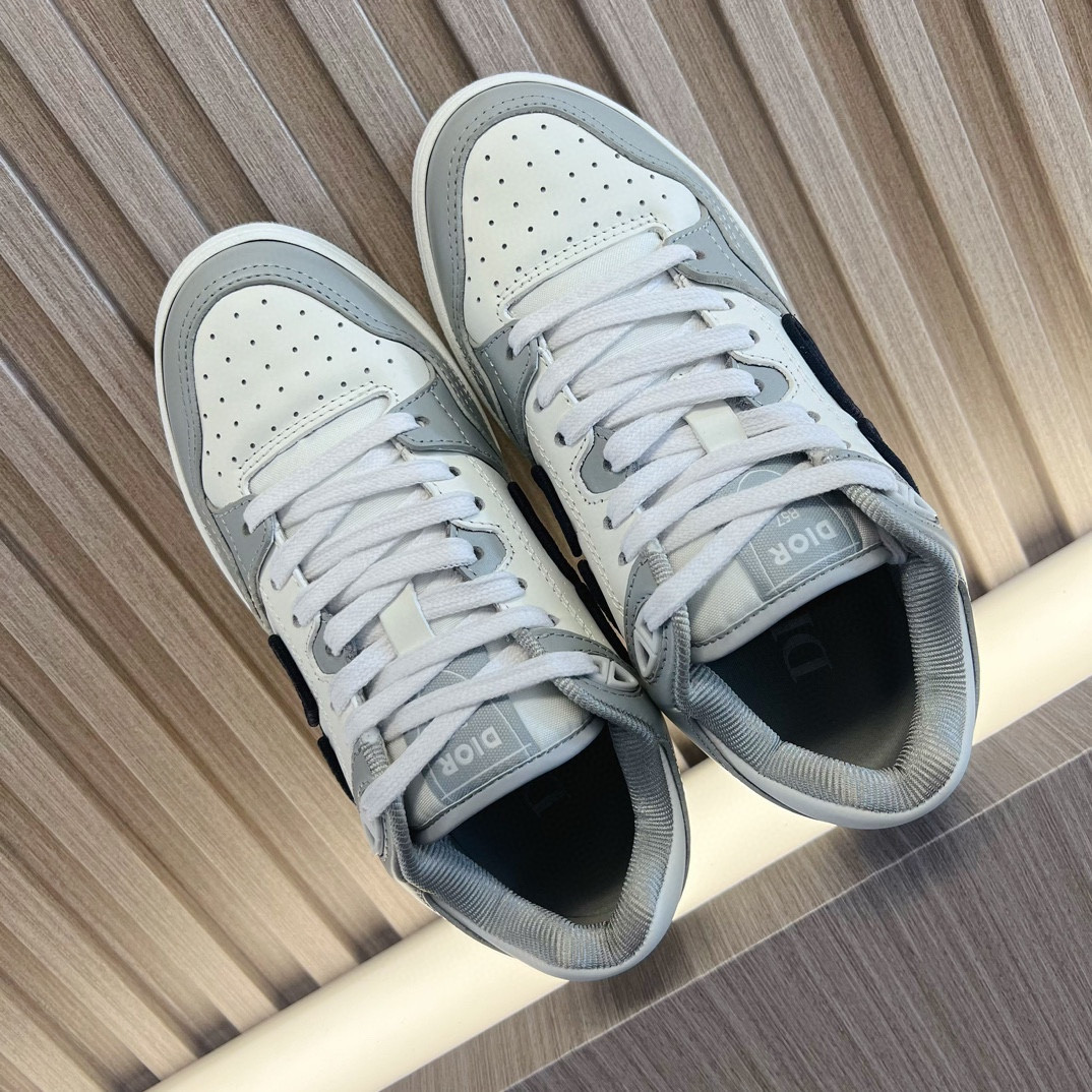 UA D*0r B57 Low-Top Sneaker Gray and White