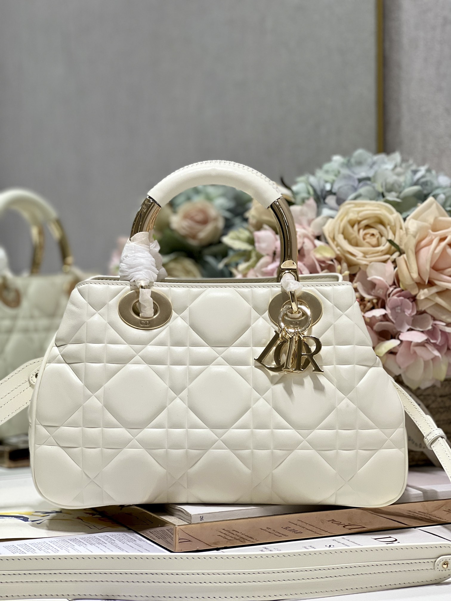 Lady D*0r 95•22 30×18.5×11.5cm