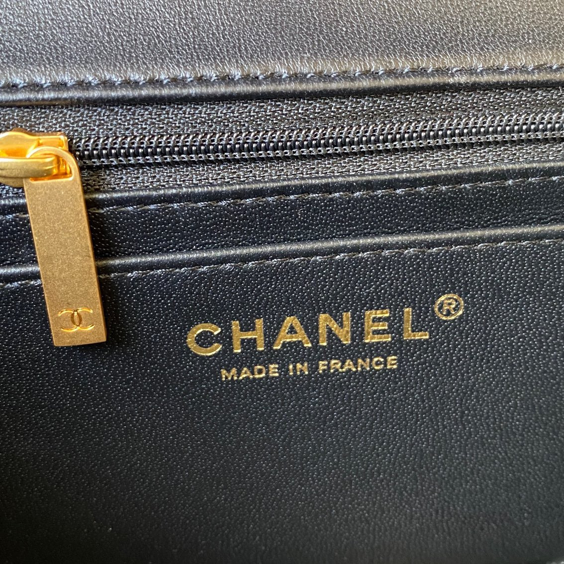 Ch*el  Mini CF handle 20x12x6cm