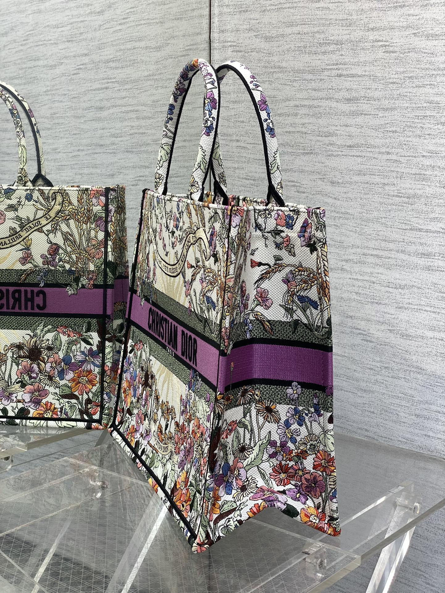 D*0r Book Tote  Ecru Multicolor D*0r 4 Saisons Été Soleil Embroidery 42 x18 x35cm