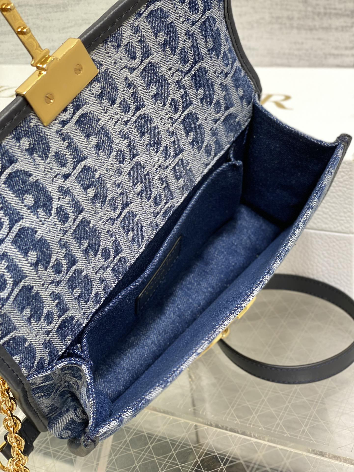 D*0r 30 Montaigne East-West Bag with Chain Blue Denim D*0r Oblique Jacquard  21 x 12 x 6 cm