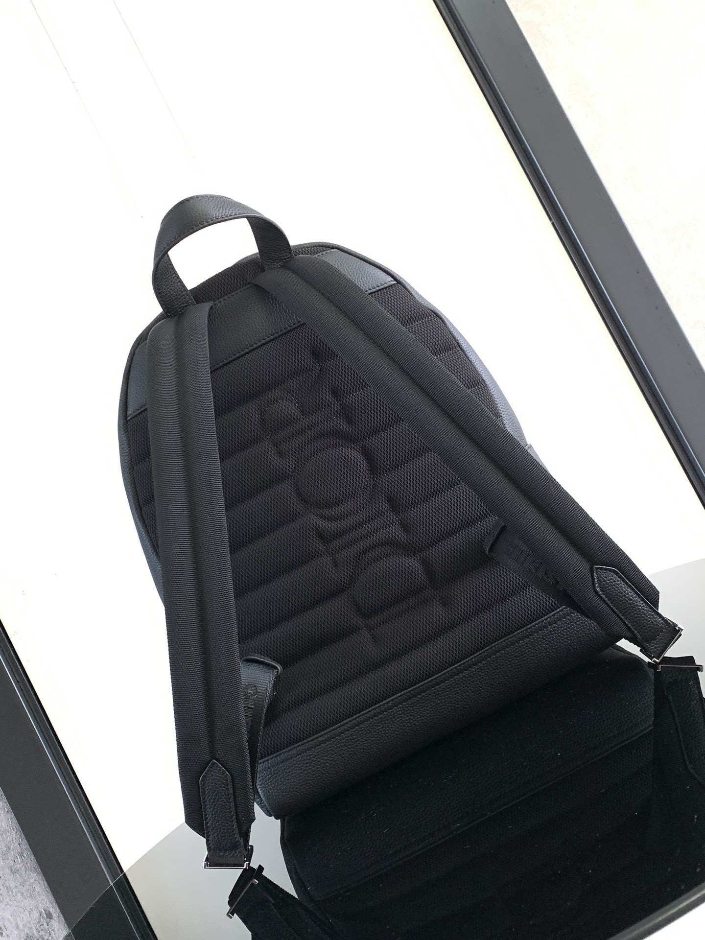 Rider 2.0 Backpack Black D*0r Gravity Leather and Black Grained Calfskin 31 x 40 x 18 cm