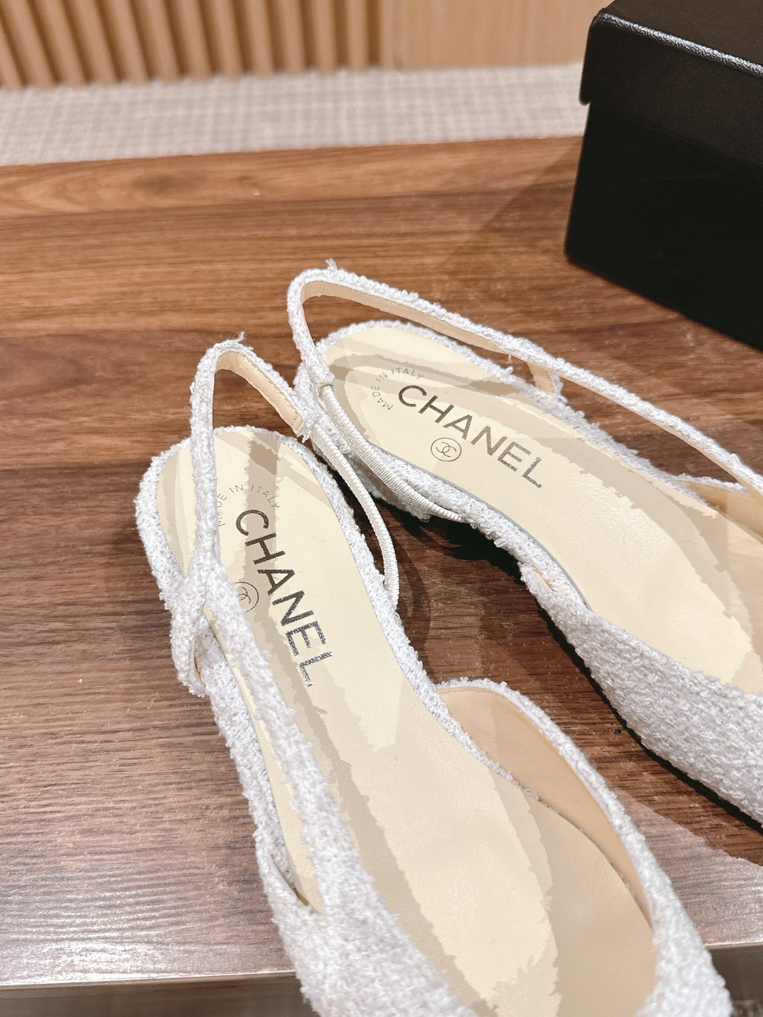 UA Ch*el SLINGBACKS FLAT
