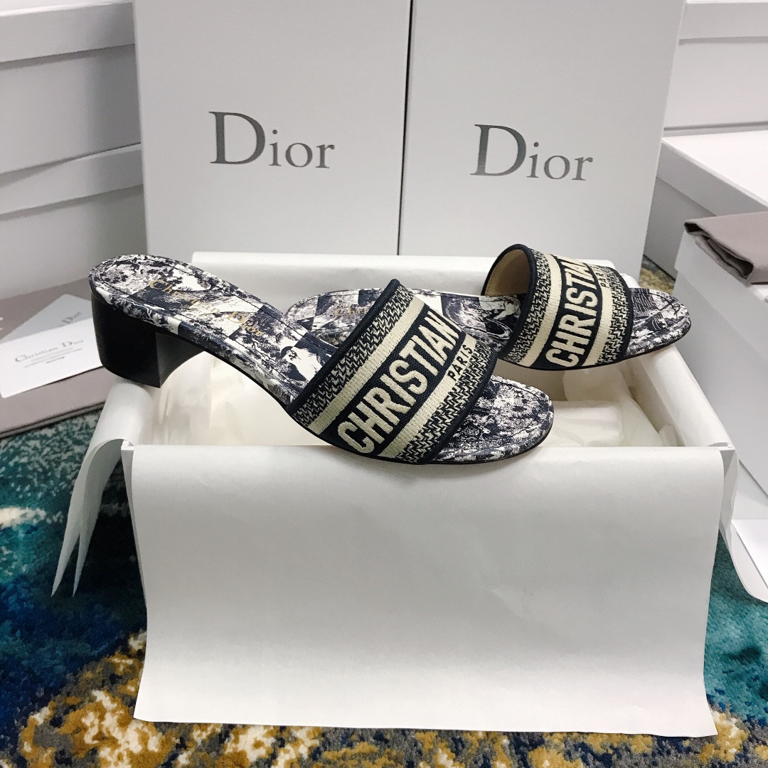 UA D*0r Dway Heeled Slide
