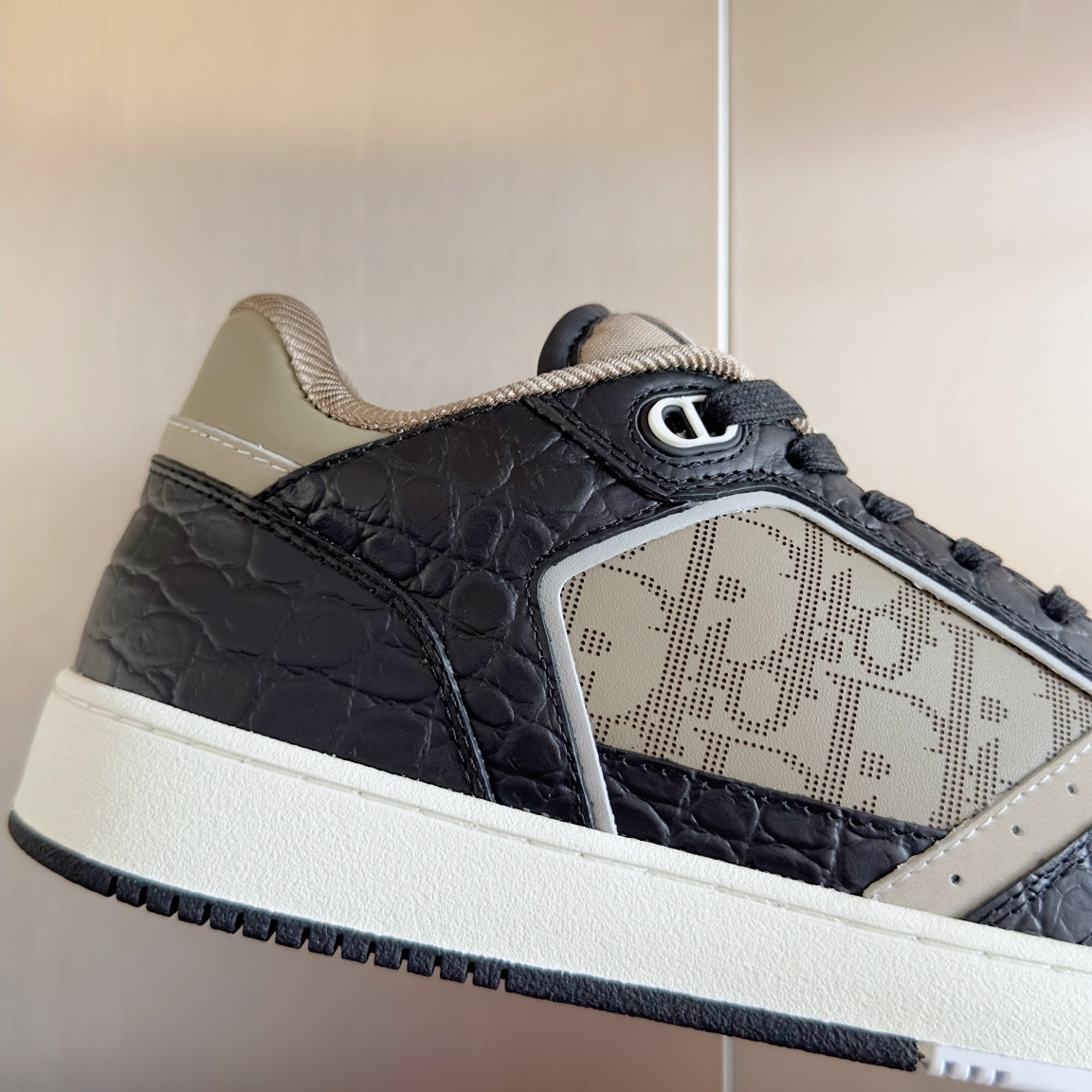 UA D*0r B27 Sneaker