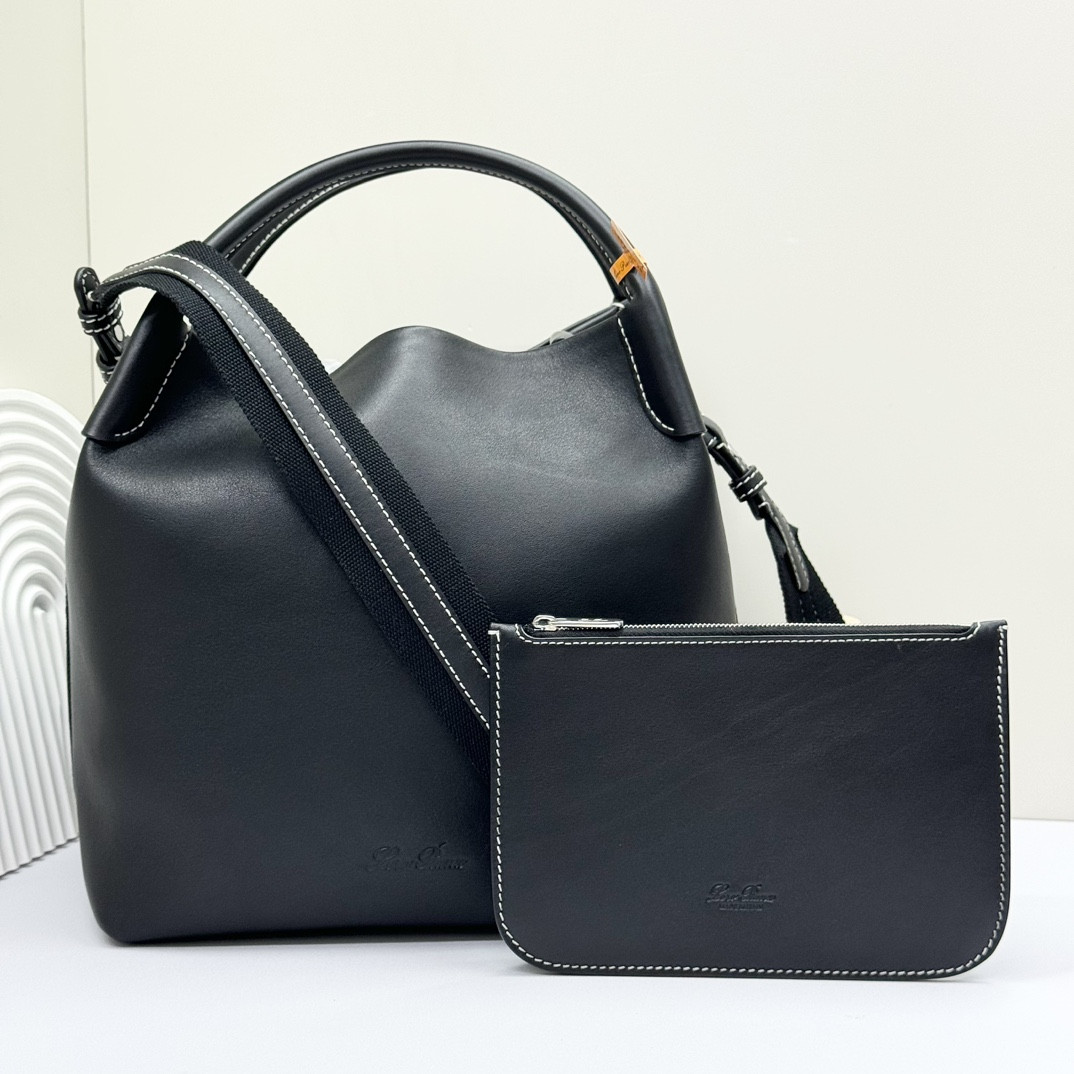 L**o p*ana Large Bale Bag Smooth Calfskin 24 x 20 x 27 cm