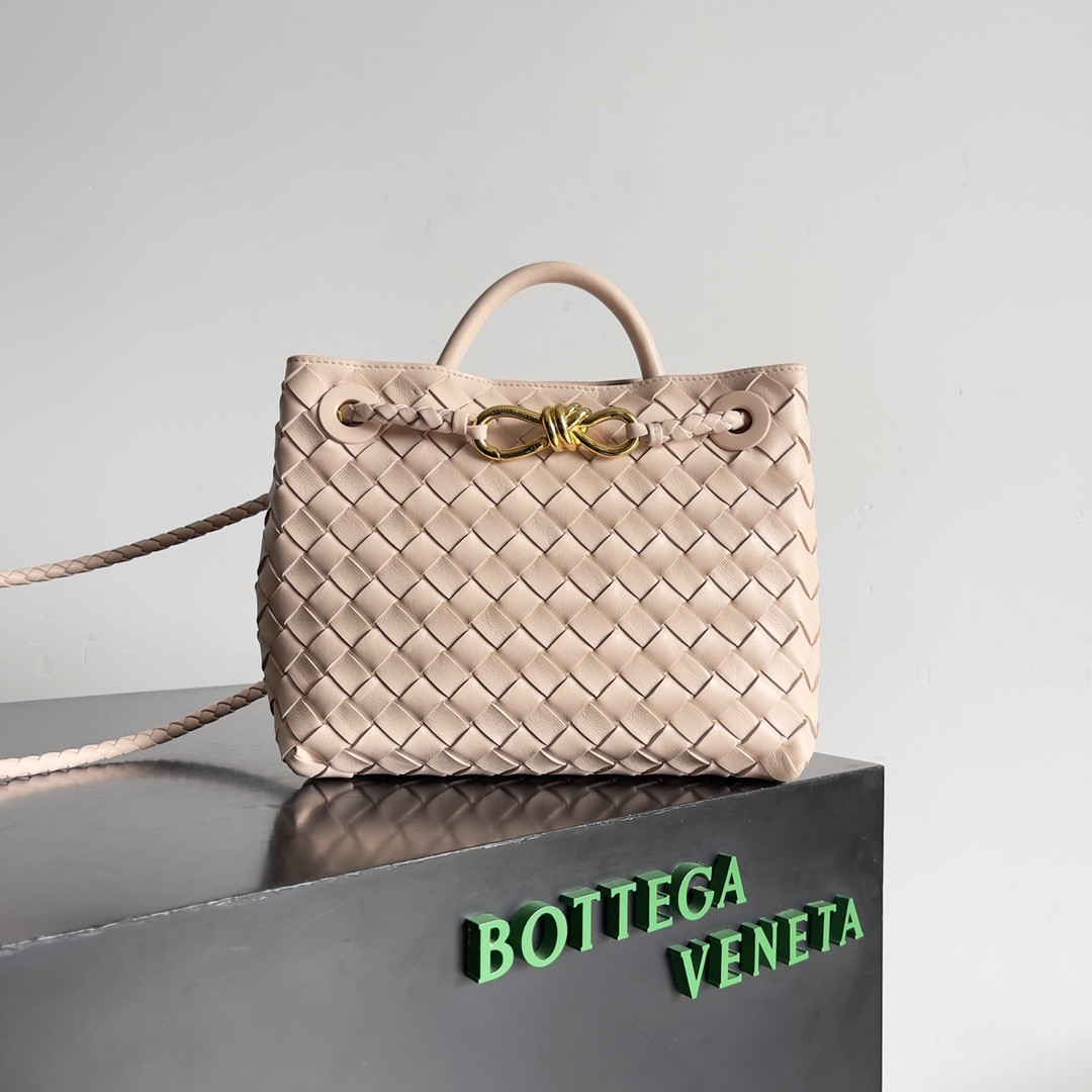 Bo*te*ga Ve*ne*ta Small Andiamo 25x22x10.5cm