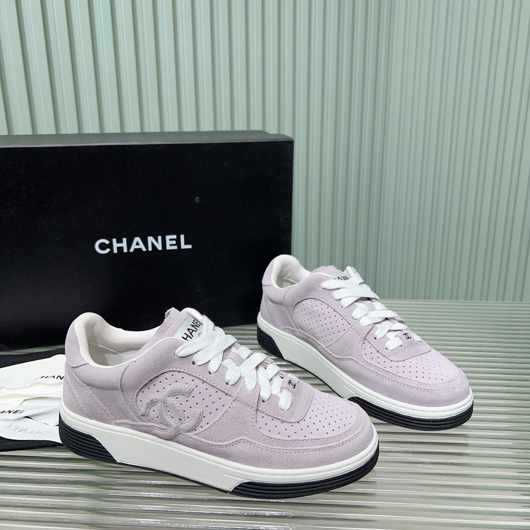 UA Ch*el SNEAKER