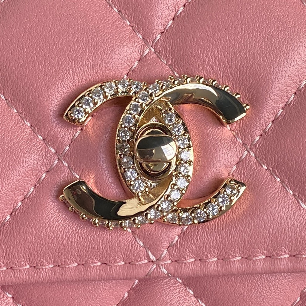 Ch*el Clutch With Chain   19cm
