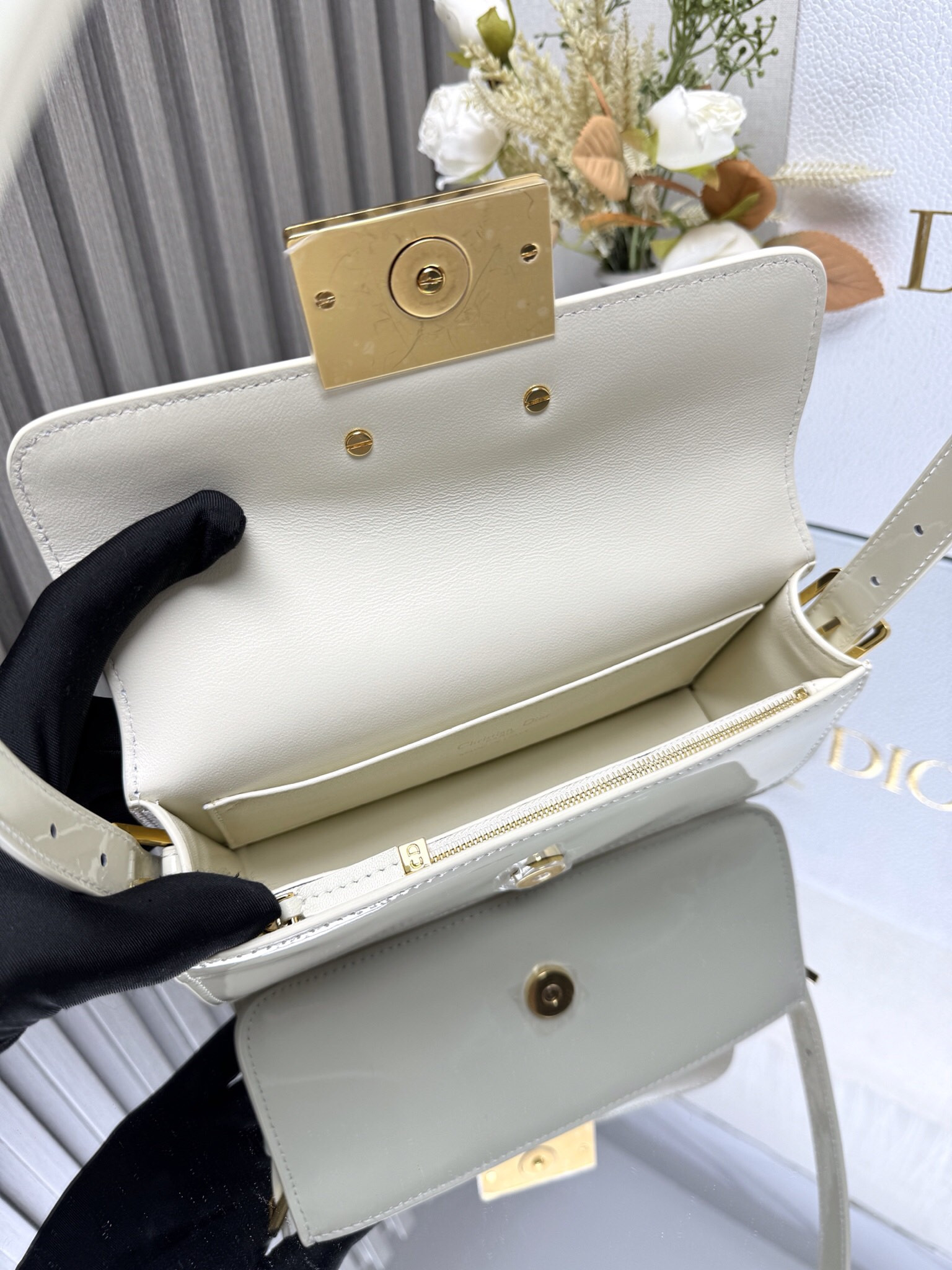 D*0r Miss D*0r flap bag 22 x 11 x 6 cm(Patent Calfskin)