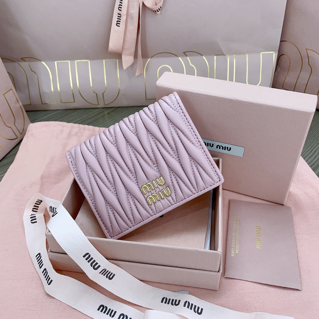Miu Miu Small matelassé nappa leather wallet 11.2x8.5cm