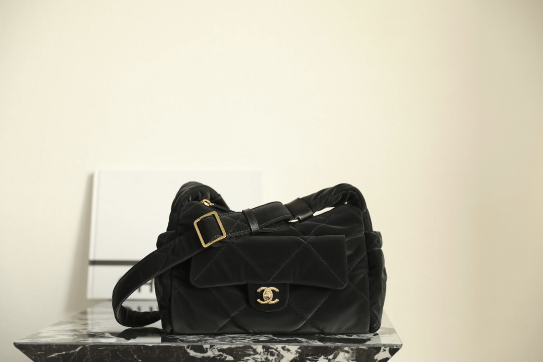 Ch*el Hobo Handbag 20x32x12cm