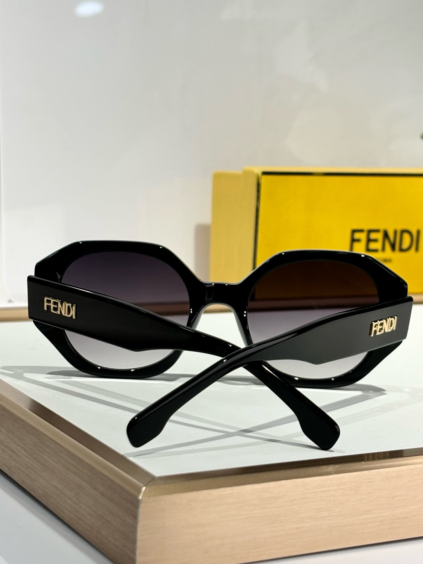 F**di glasses fe40118 52-23-142