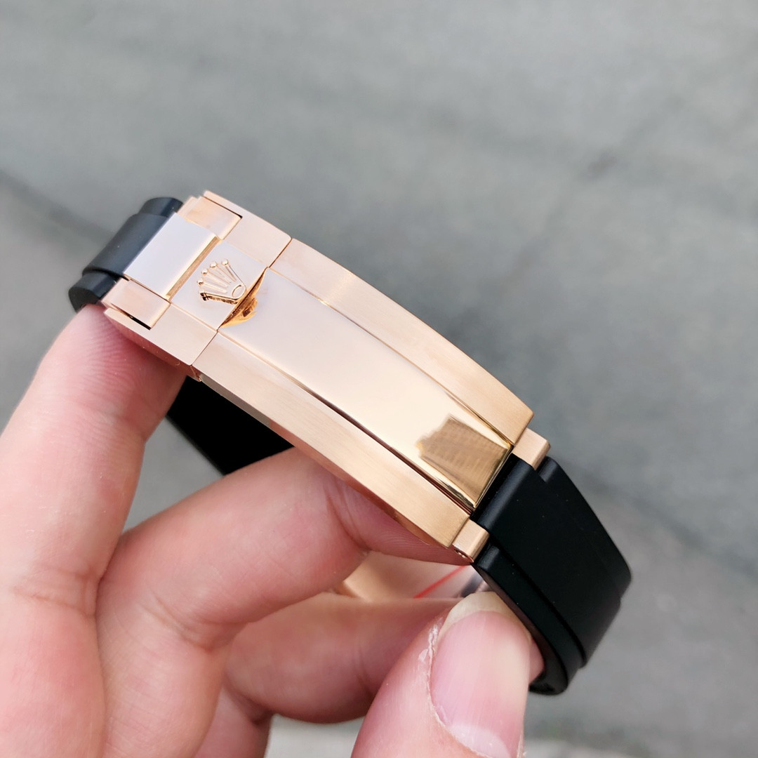 R*l*x oyster perpetual cosmograph rainbow daytona 40mm