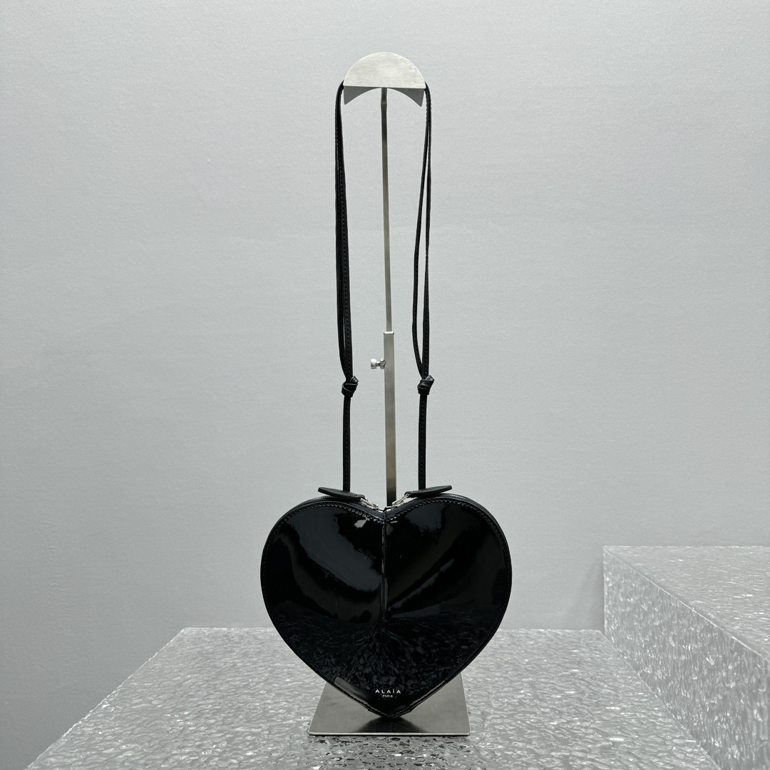 ALAÏA Le Coeur Heart Bag 18.5x20.5x5cm