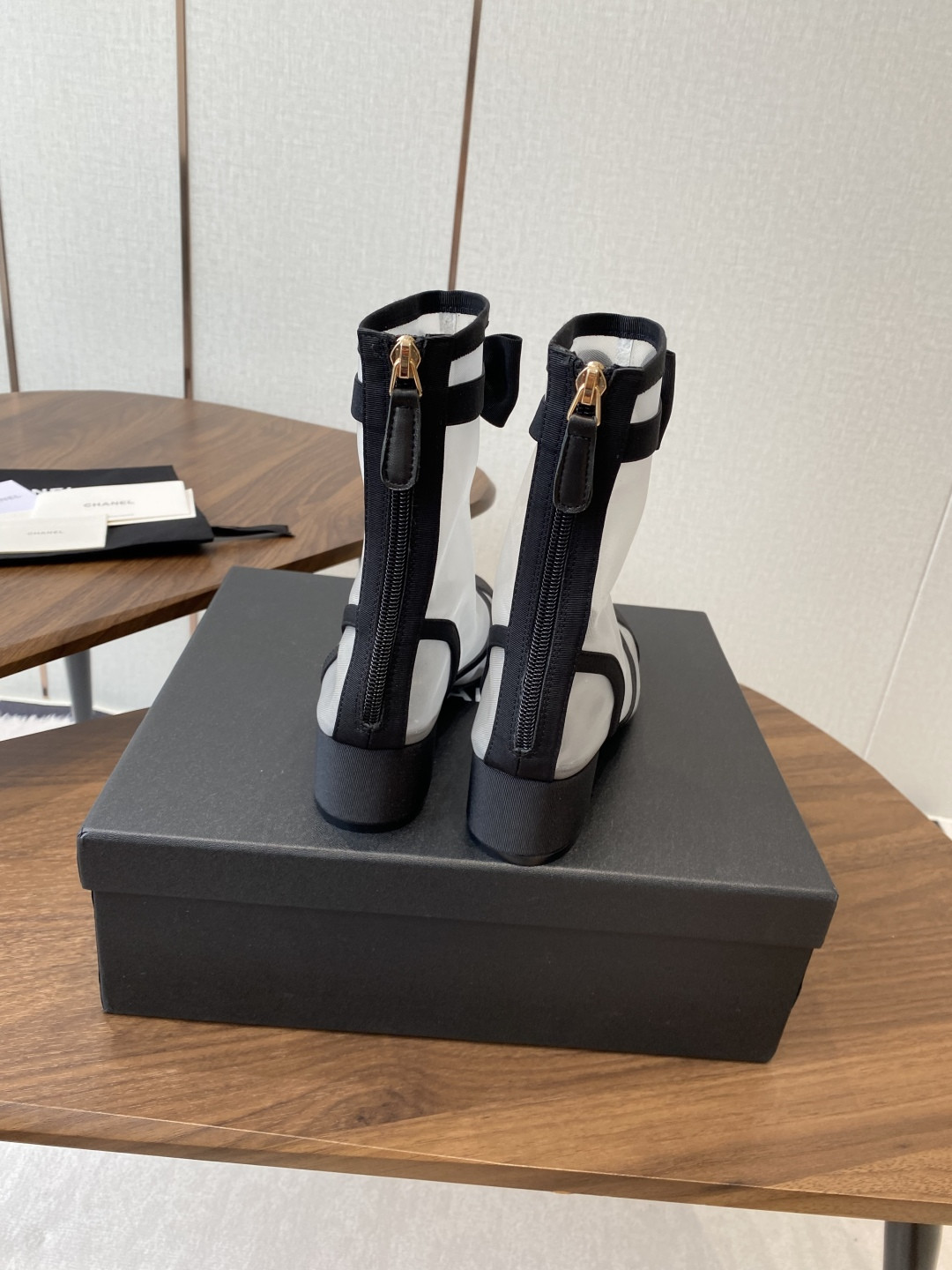 ua Ch*el short boots 5cm heel