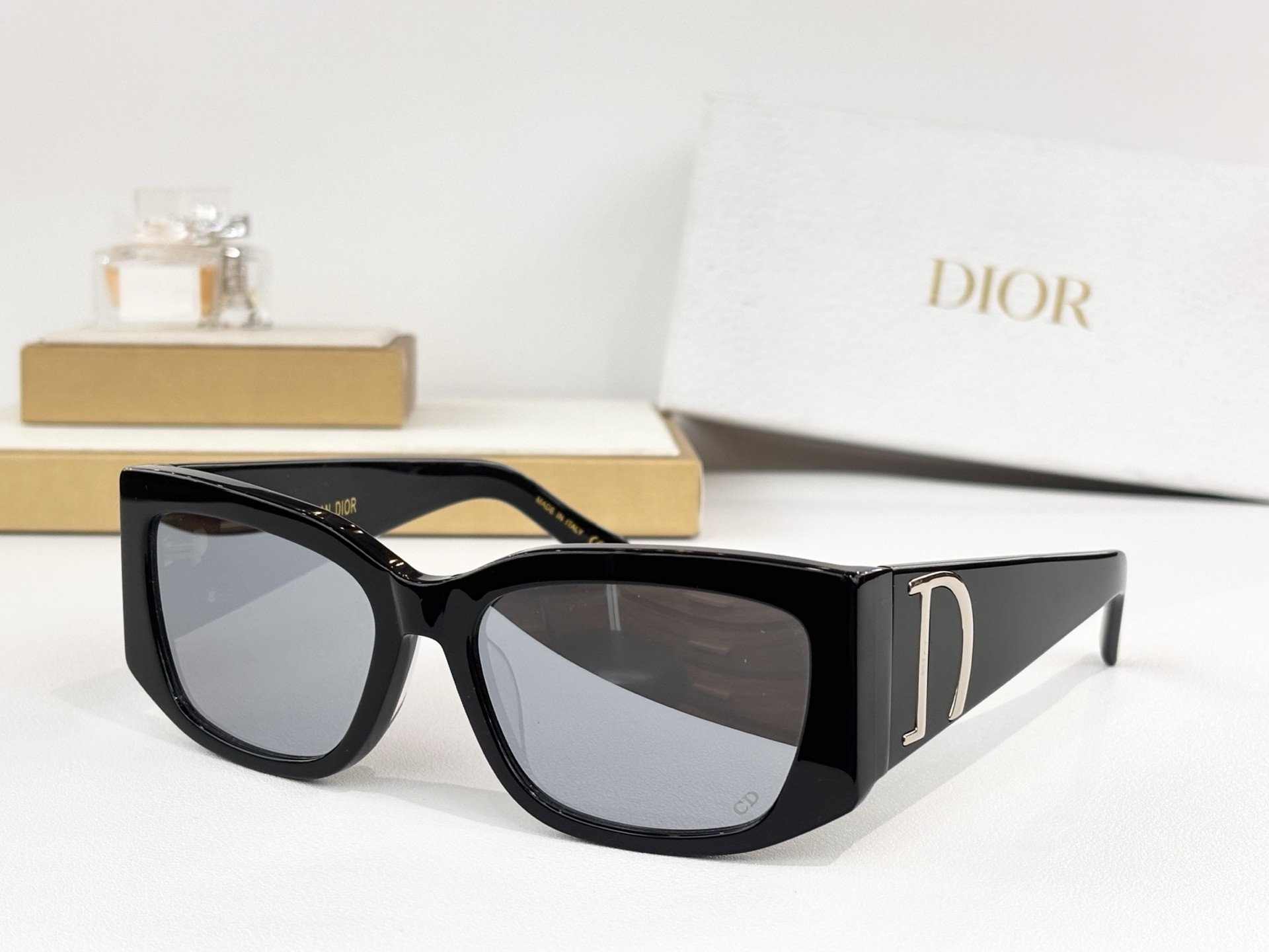 d*or glasses cd Di*m*nd s11f 55-18-140