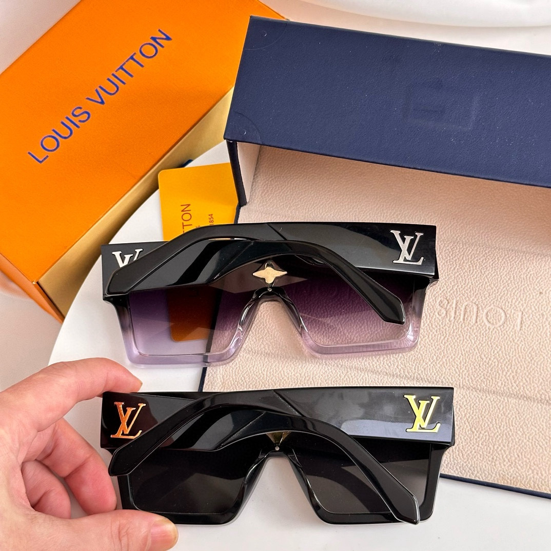 LV Glasses Z1551E