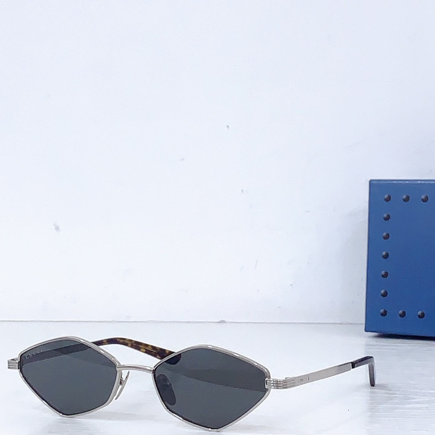 G*u*i glasses gg 2076sa 56-16-145