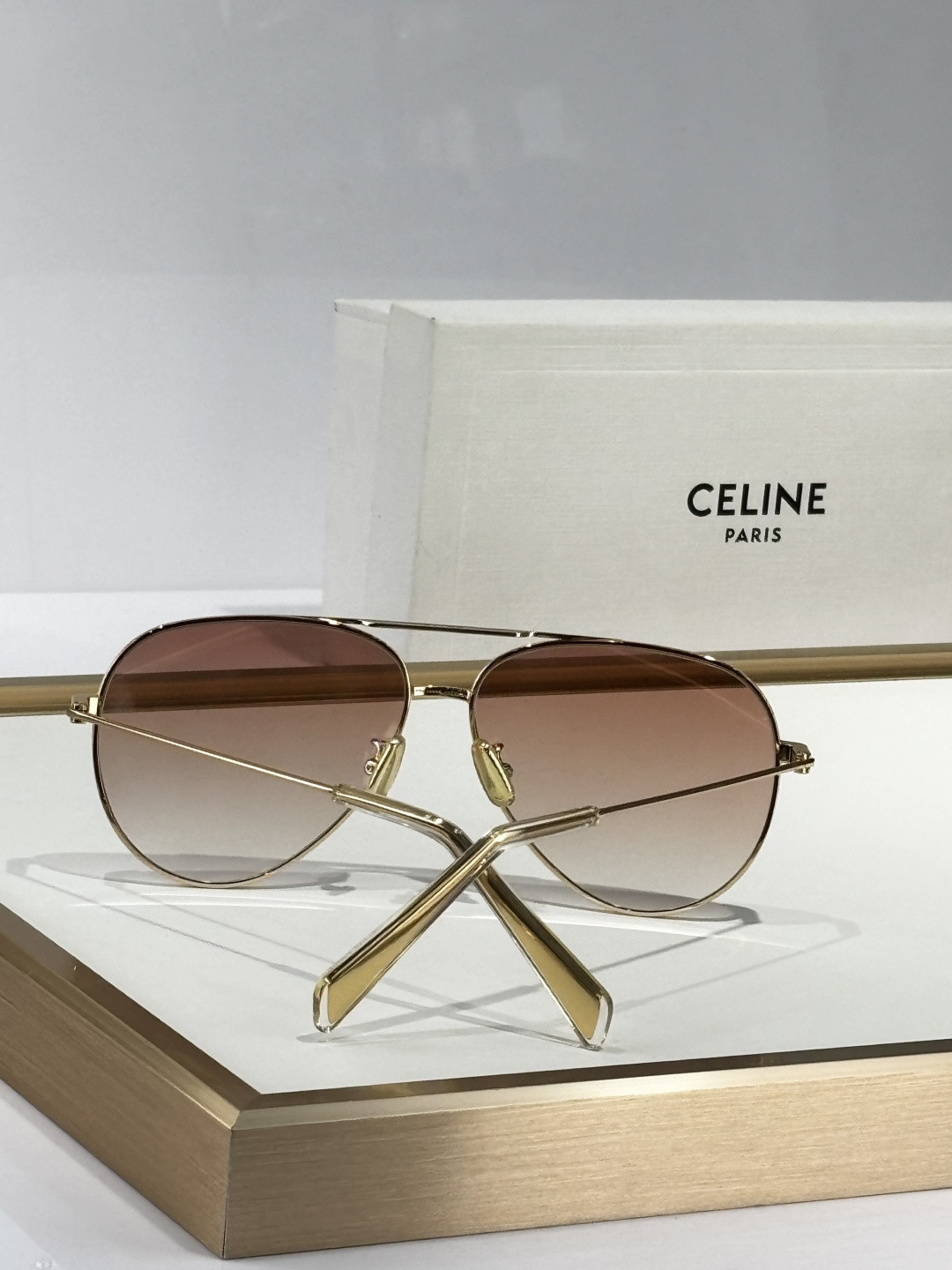 Ce**e aviator sunglasses cl40062 61-12-145