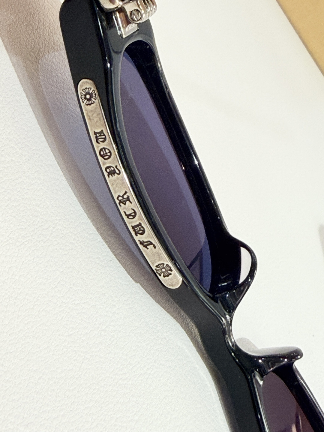 Ch**me He**ts glasses lord n 52-17-148