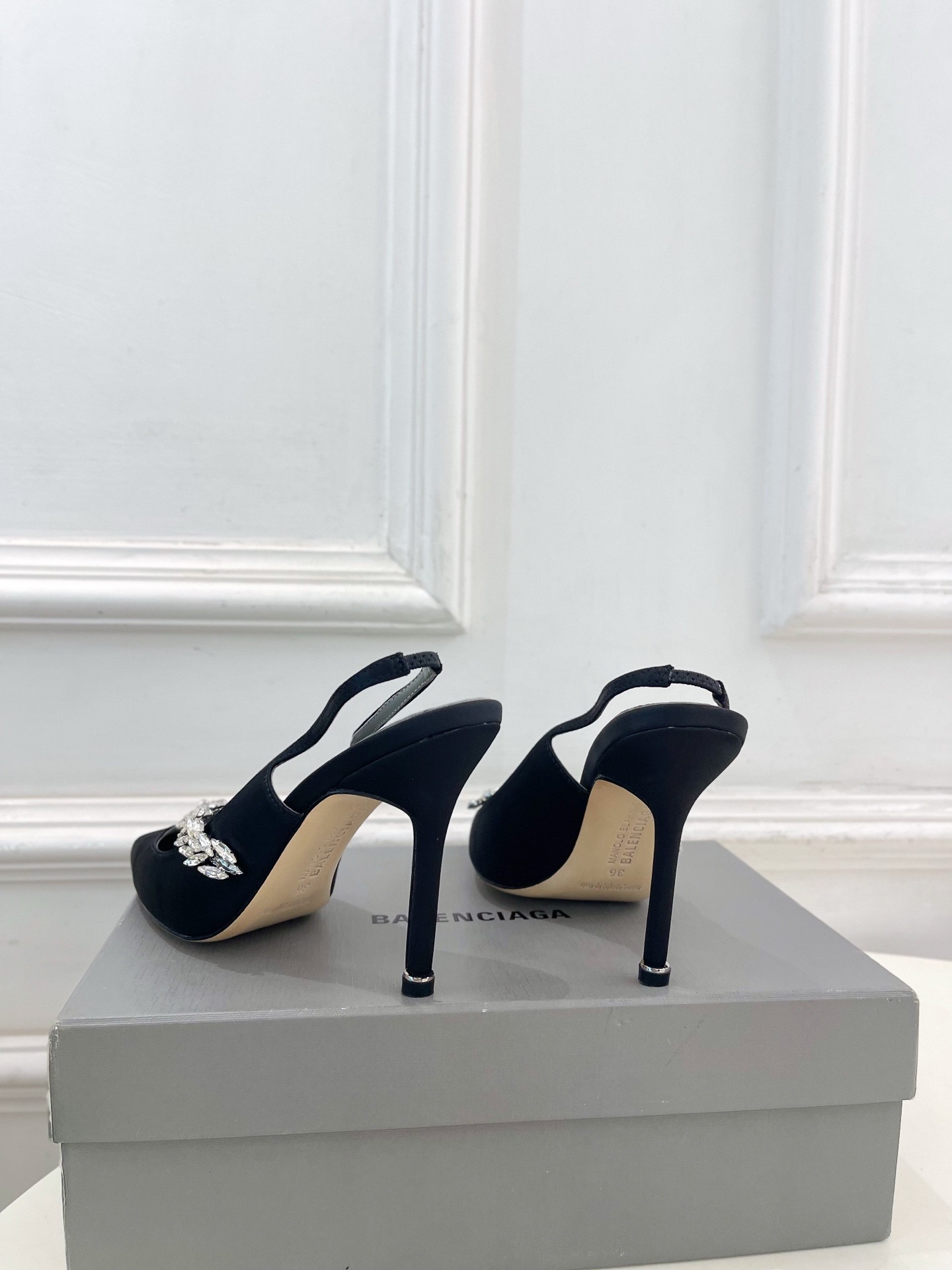 ua ba*len*cia*ga x ma*n010 B1ah*ik slingbacks 10cm heel