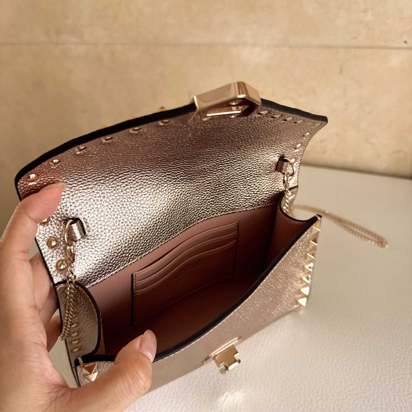 Va1e*ntin0 garavani rockstud mini shoulder bag 19.5x13x4.5cm