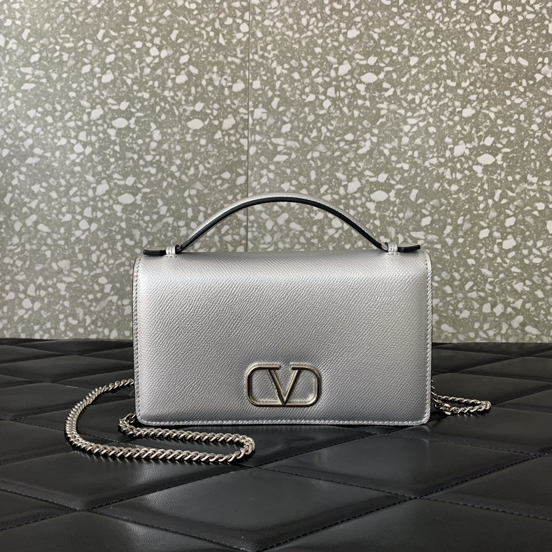 Va1e*ntin0 vlogo signature wallet with chain bag 19x11x4cm