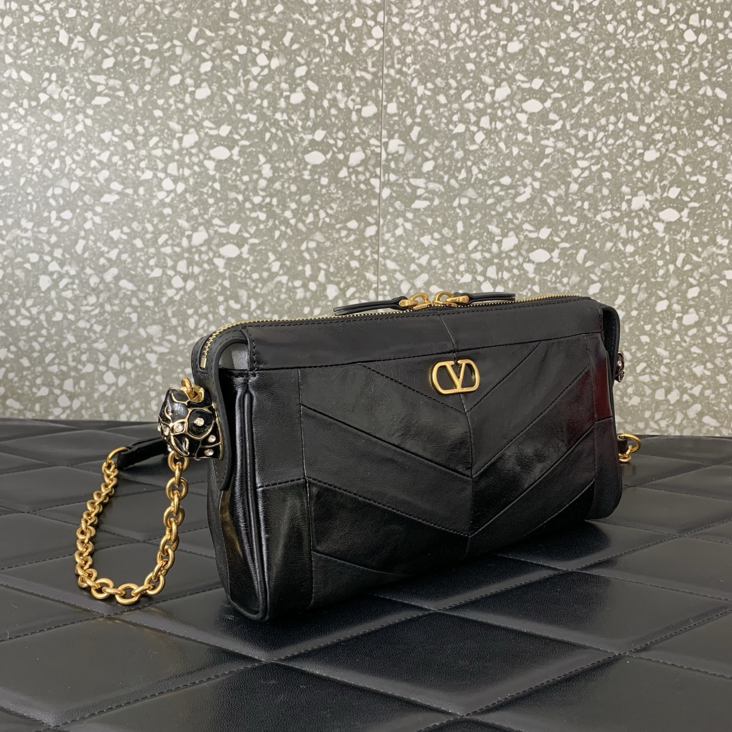 Va1e*ntin0 garavani panthea small shoulder bag 24x14x6cm