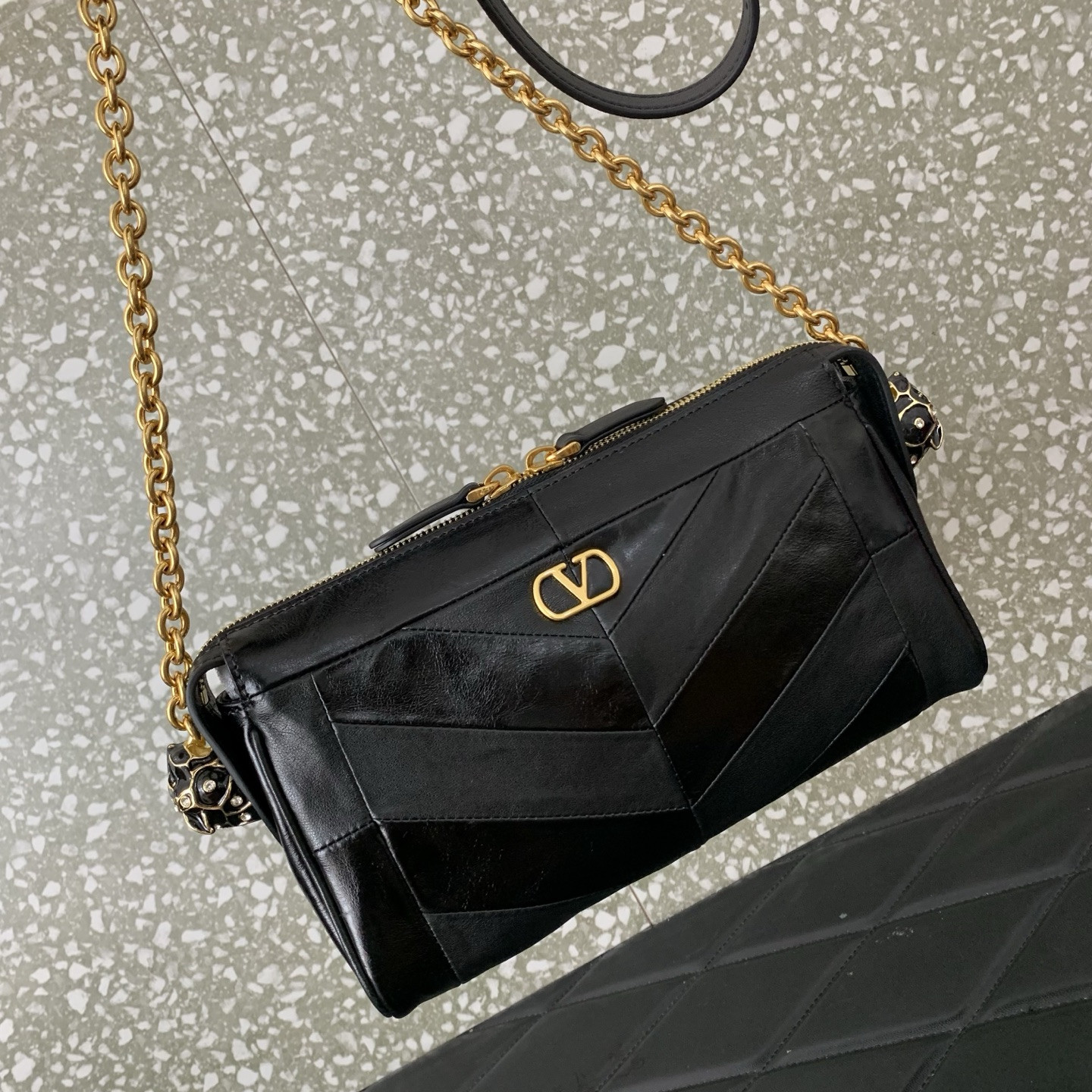 Va1e*ntin0 garavani panthea small shoulder bag 24x14x6cm
