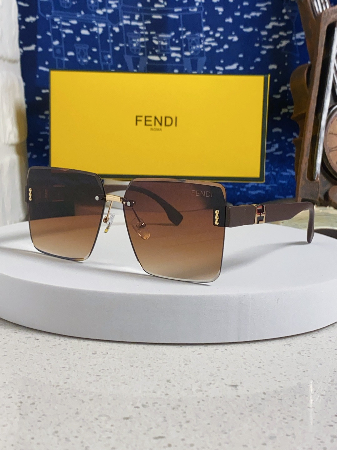 F**di glasses